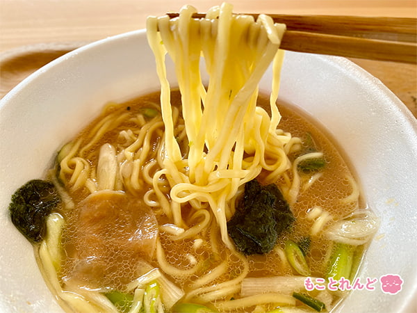 山岡家のカップラーメンは麺がうまい！